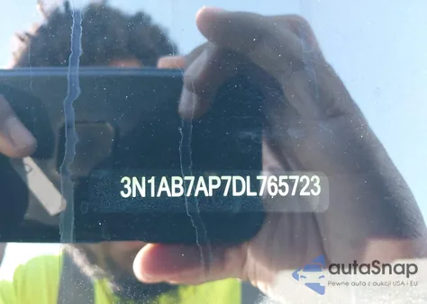 2013 Nissan Sentra S z USA, uszkodzony, nr VIN 3N1AB7AP7DL765723